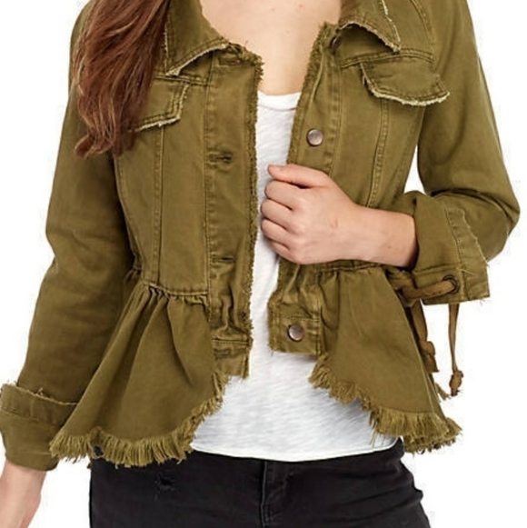 Free People Jackets & Blazers - FREE PEOPLE Willow denim jacket NWT